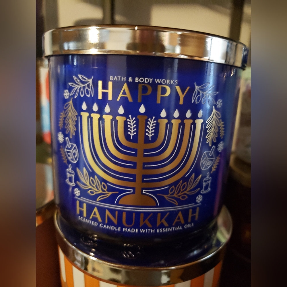 Bath and Body Works Happy Hanukkah 3 wick candle